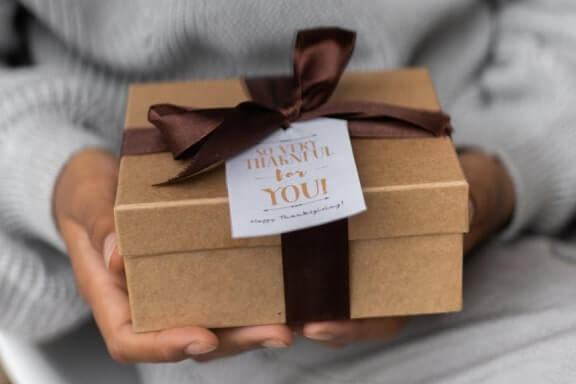 hands holding gift box